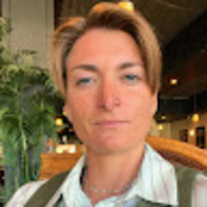 Meet your Posher, Desiree